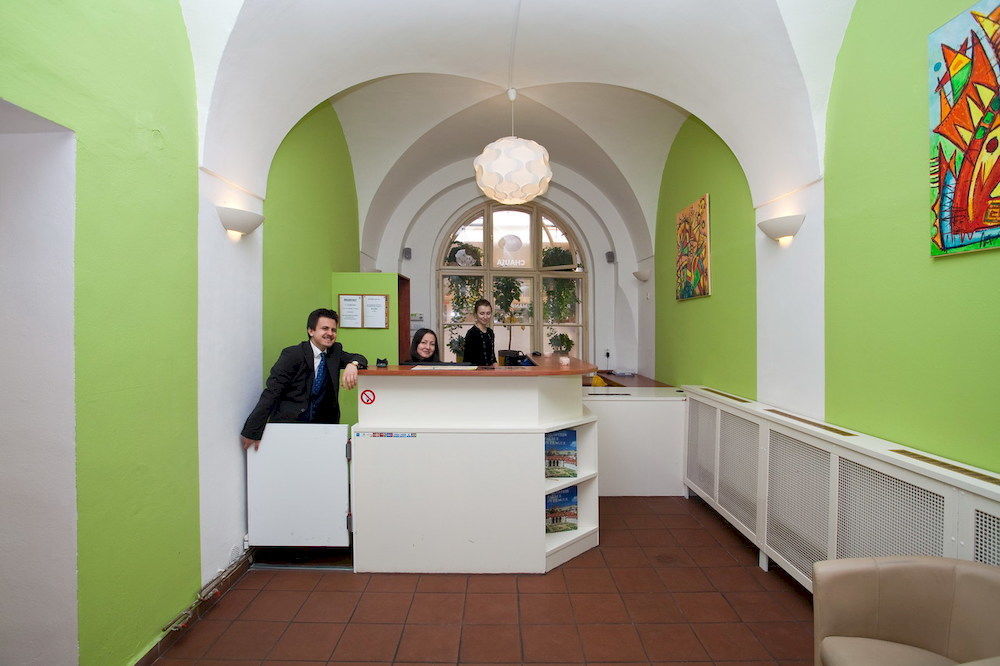 Hostel Mango Прага Екстериор снимка