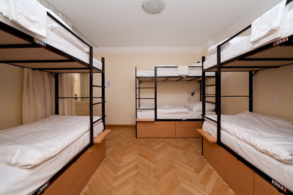 Hostel Mango Прага Екстериор снимка